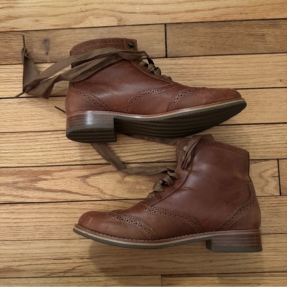 Sebago Claremont Leather Lace-Up Boots - Picture 2 of 4